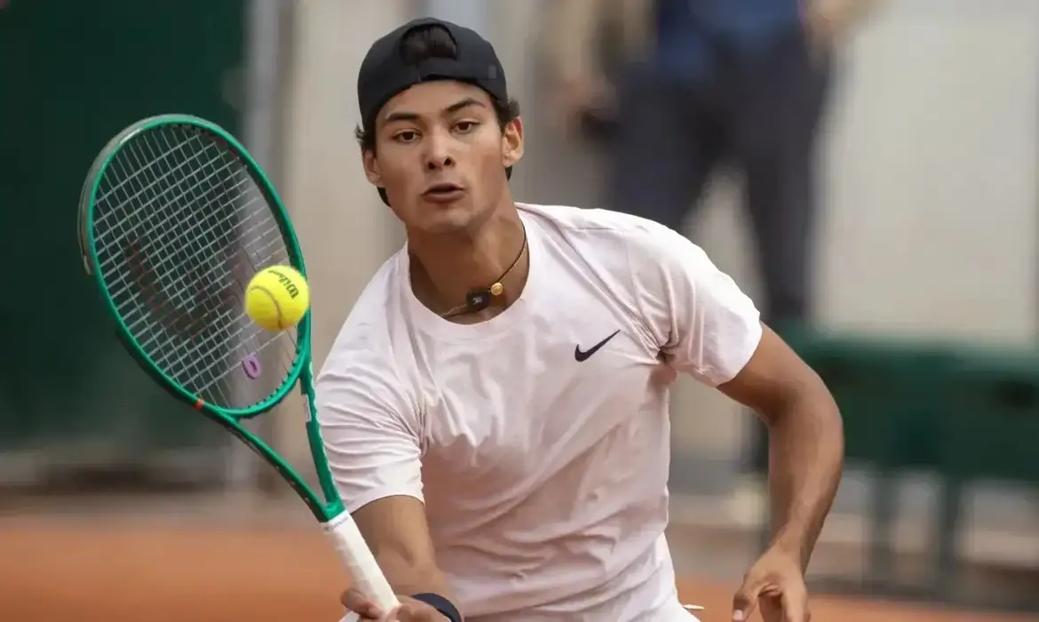 Guto Miguel conquista o título de duplas no Wimbledon Juvenil