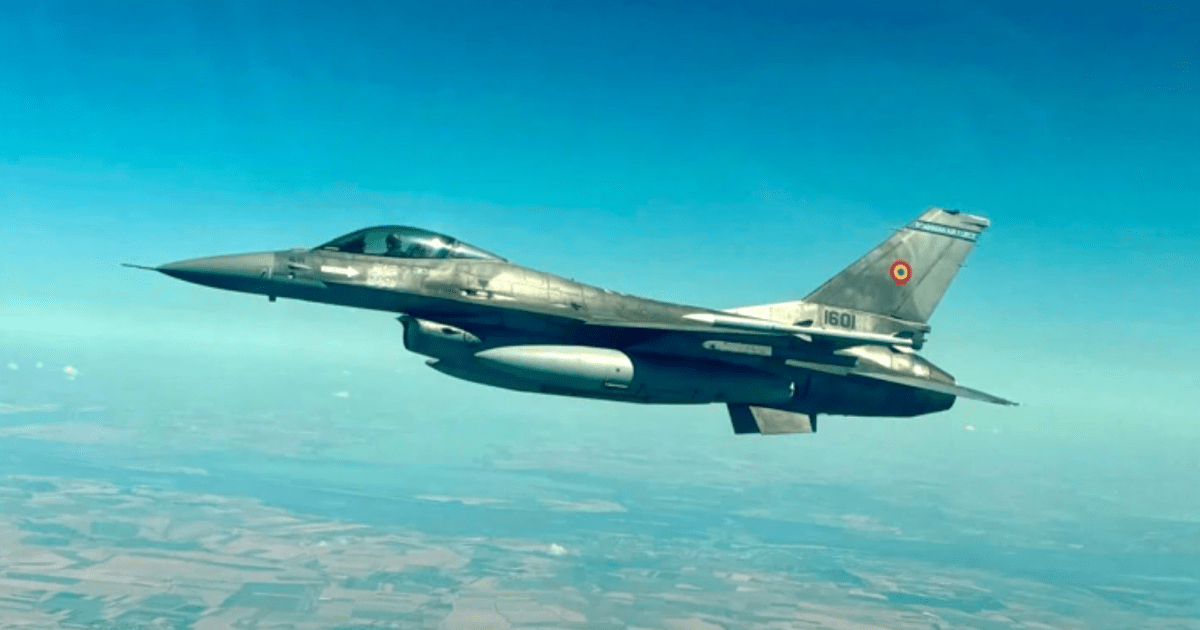 Piloto de caça da Otan abate drone que invadiu espaço aéreo da Romênia
