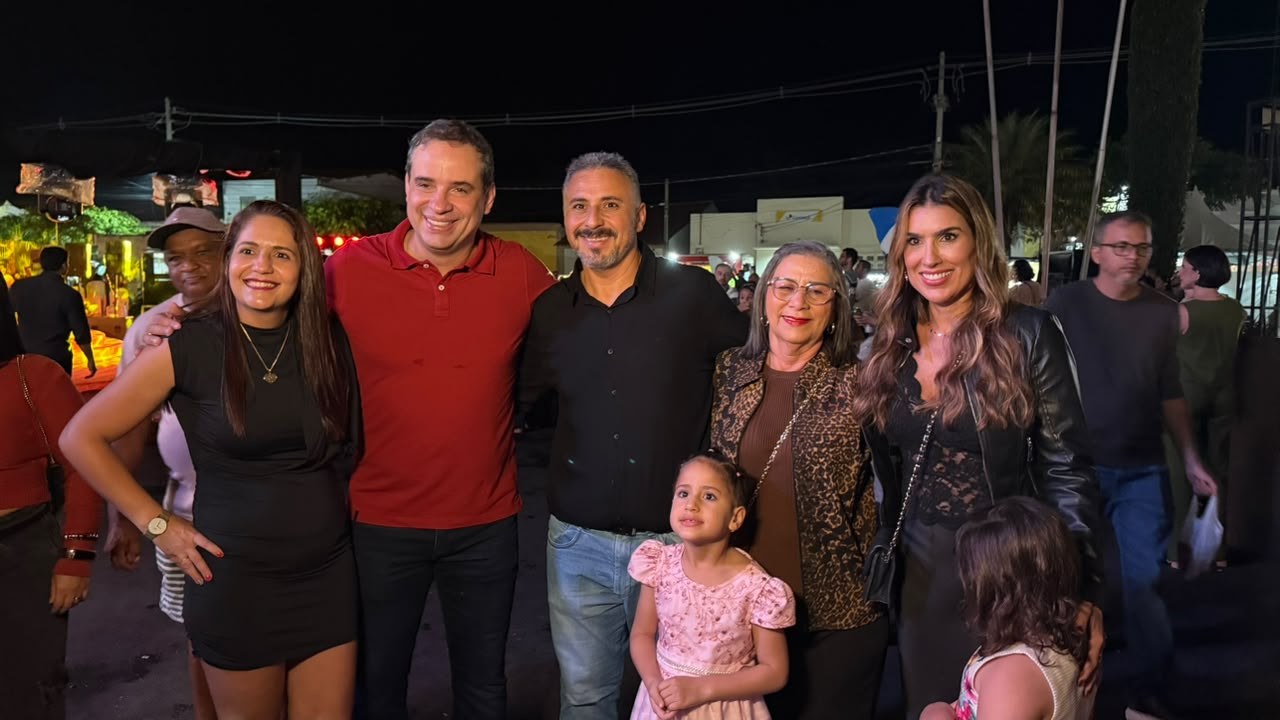 Cadu participa da abertura do Festival Gastronômico e Cultural de Martins