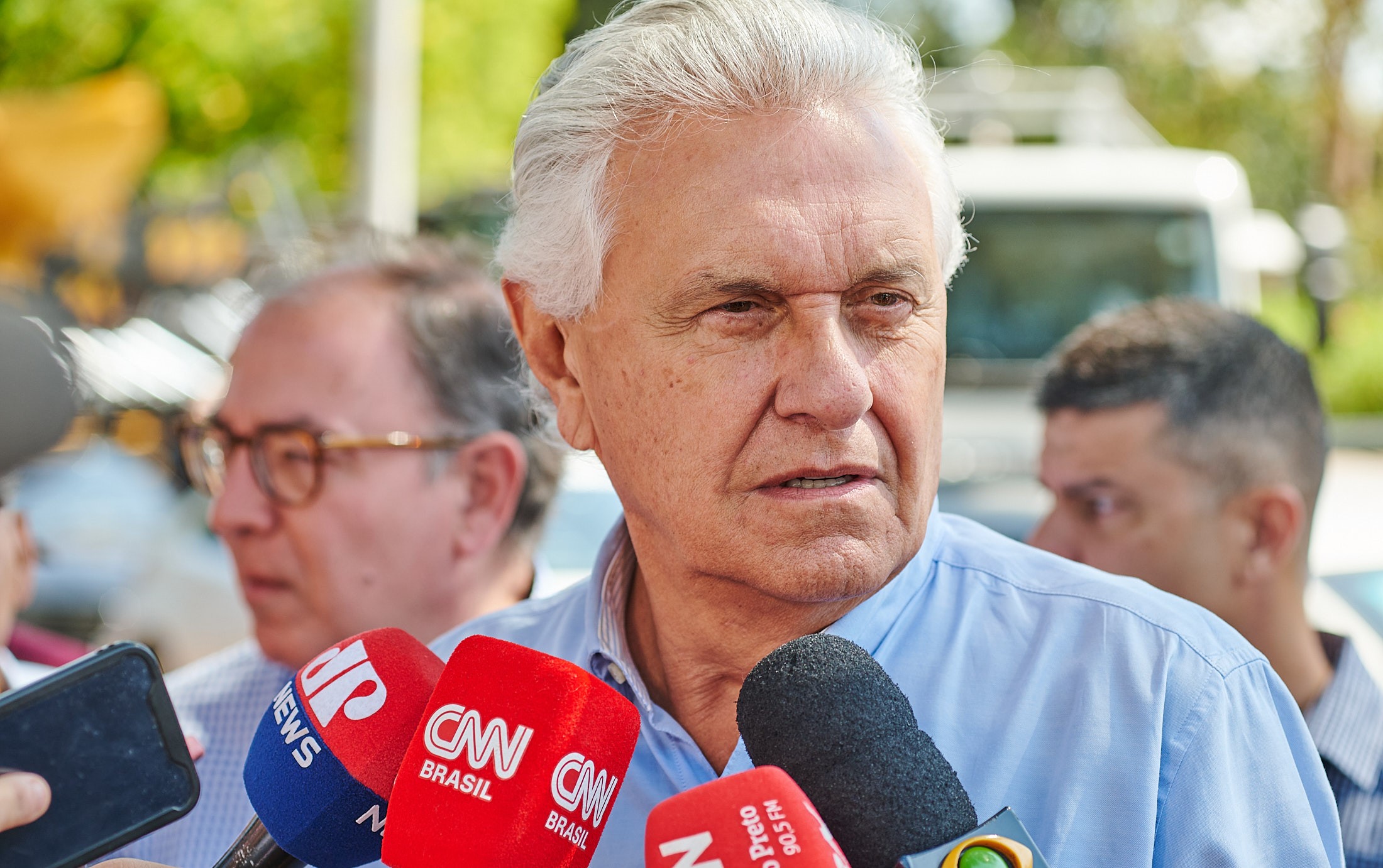 Ronaldo Caiado critica embate entre Lula e Bolsonaro sobre o futuro do país