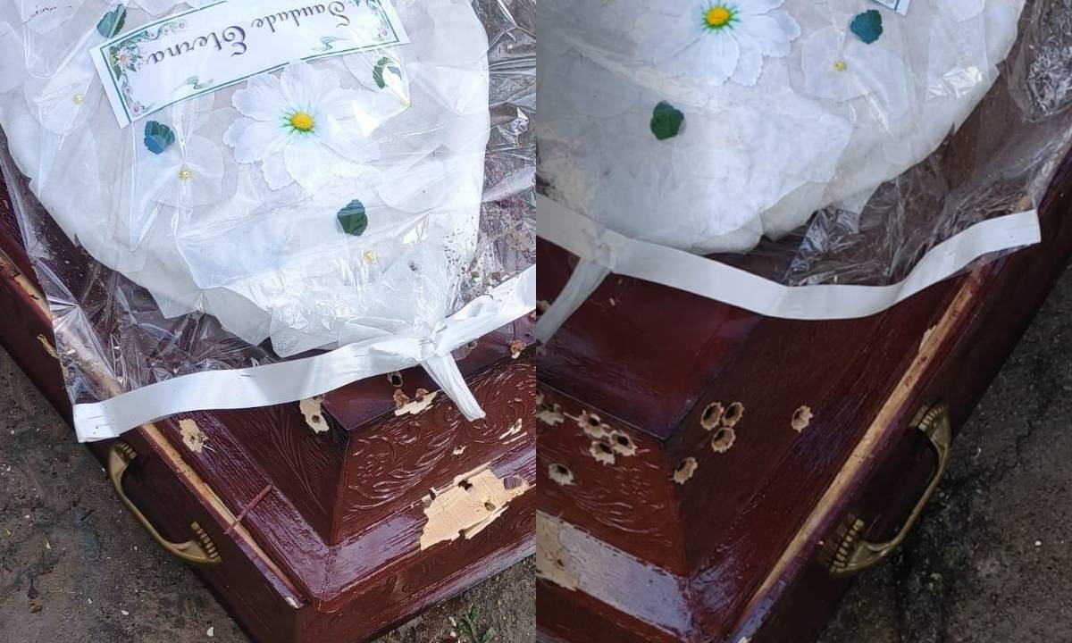 Caixão de adolescente alvejado em sepultamento é enterrado sem perícia na Bahia