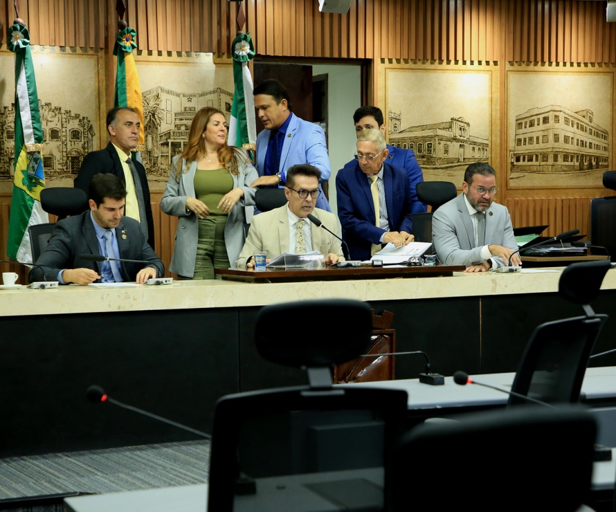 Câmara de Natal aprova leis para educação sobre câncer e tarifa de ônibus via Pix