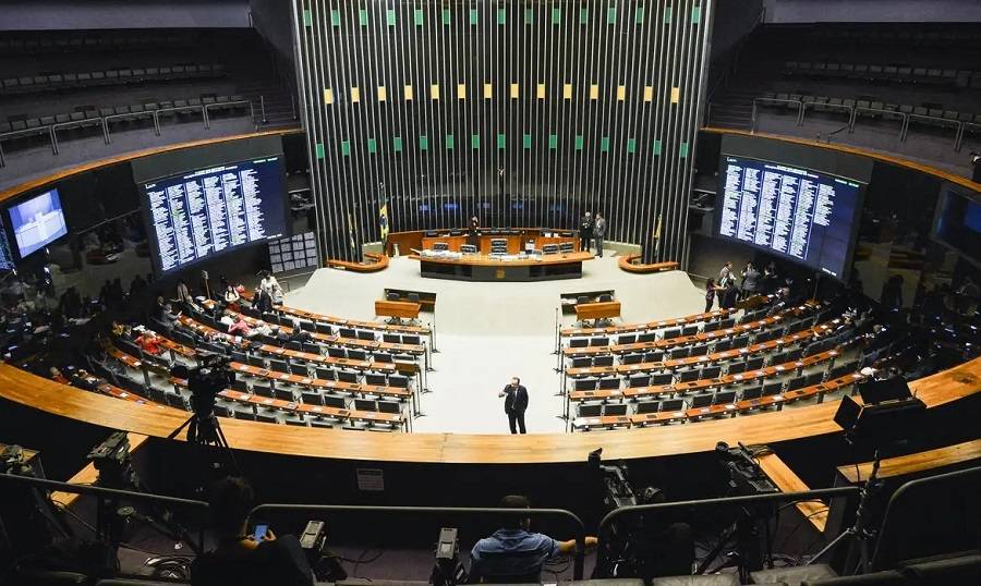 Câmara dos Deputados amplia imunidade tributária de igrejas