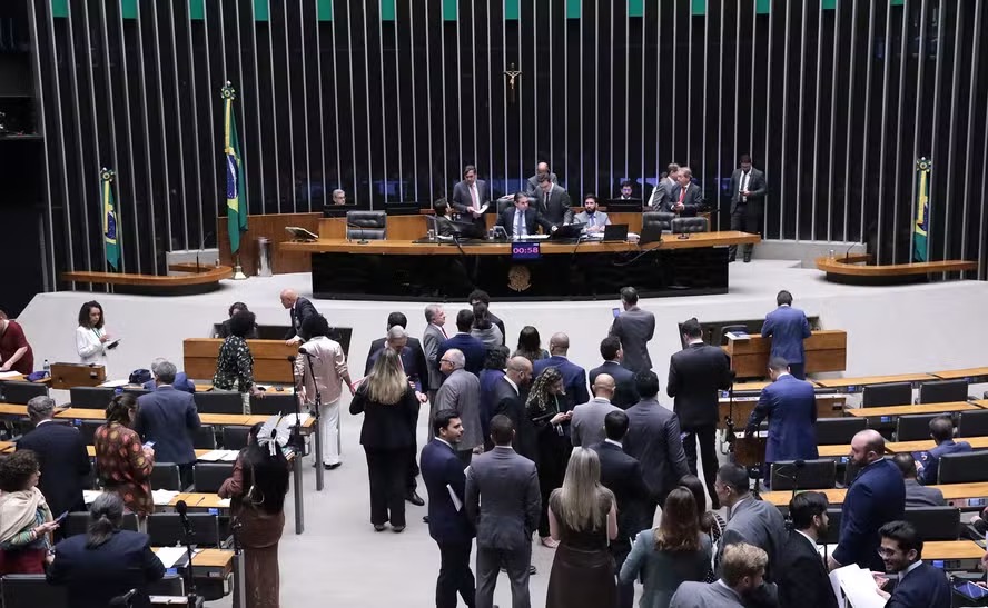 Câmara dos Deputados endurece regras para sigilo em gastos públicos