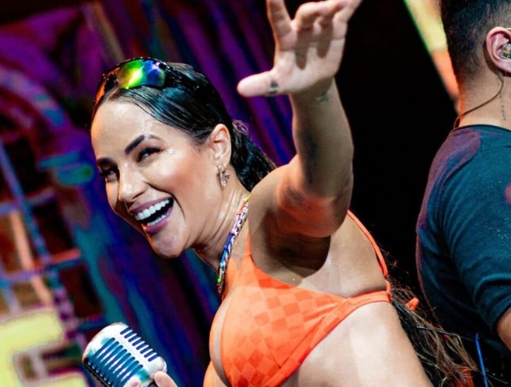 Câmara de Natal concede título de Cidadã Natalense à cantora Michele Andrade