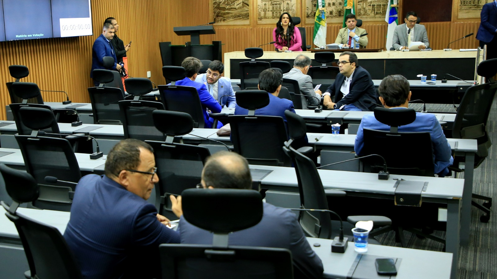 Natal aprova leis para trânsito seguro e proteção de menores