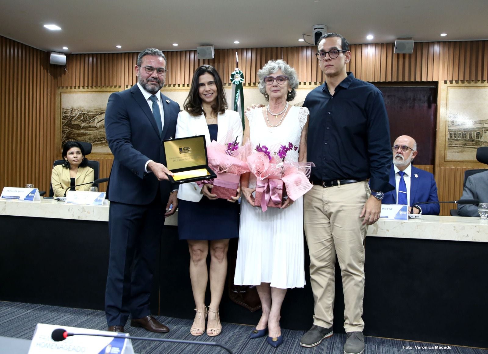 Câmara de Natal institui comenda e celebra legado do Dr. Araken Britto em homenagem aos oftalmologistas