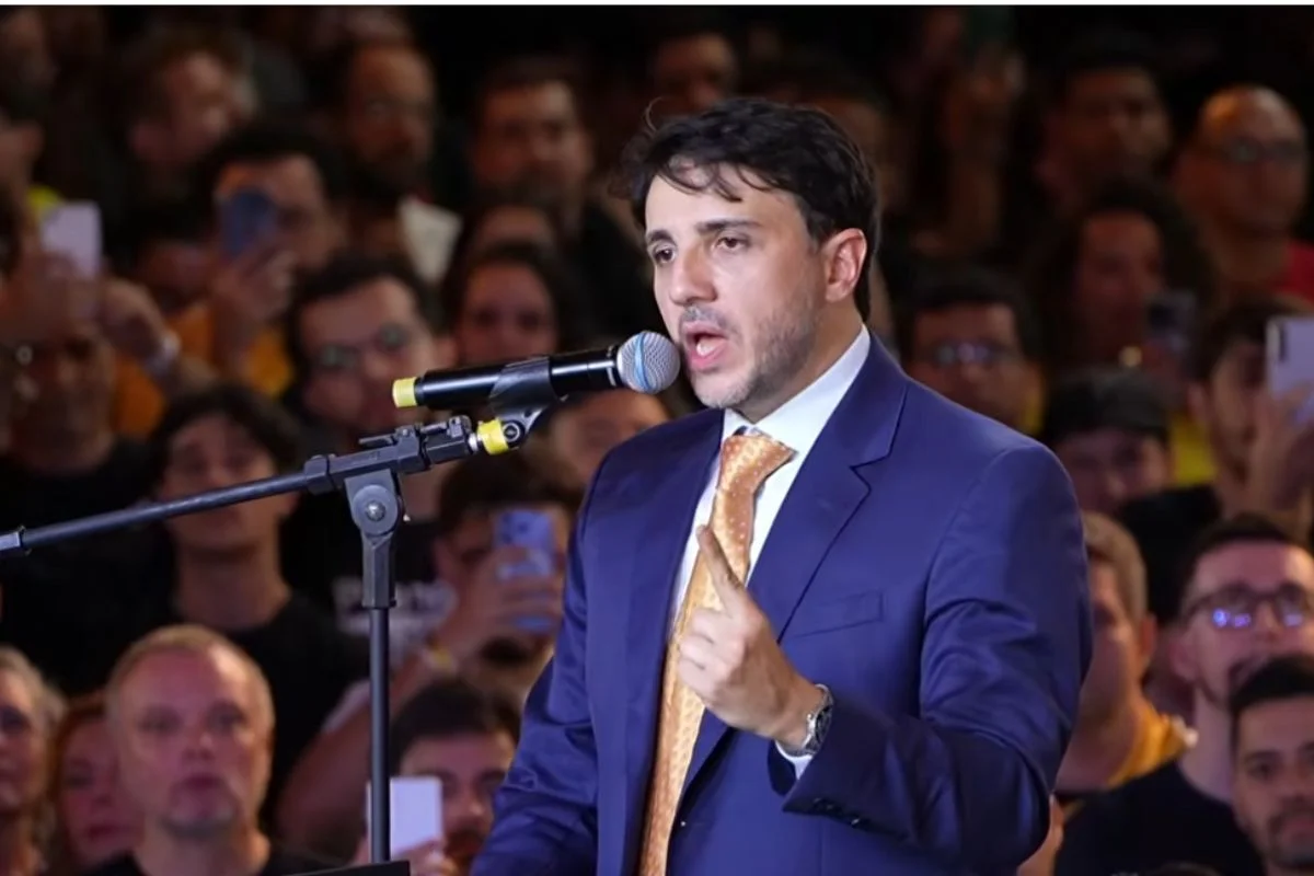 Campanha de Renan Santos projeta R$ 2 milhões para corrida à Presidência