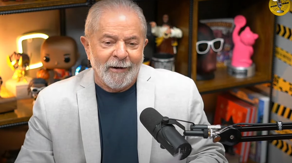 Pré-campanha de Lula planeja participação em podcasts de futebol para atrair jovens