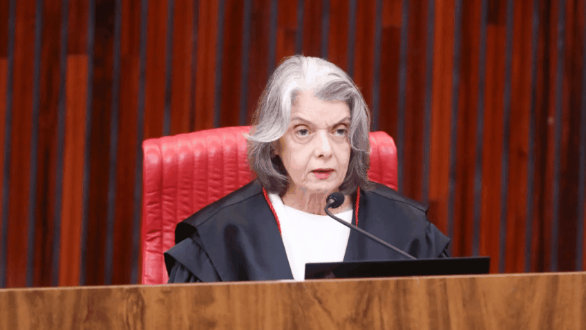Cármen Lúcia celebra 20 anos como ministra do STF
