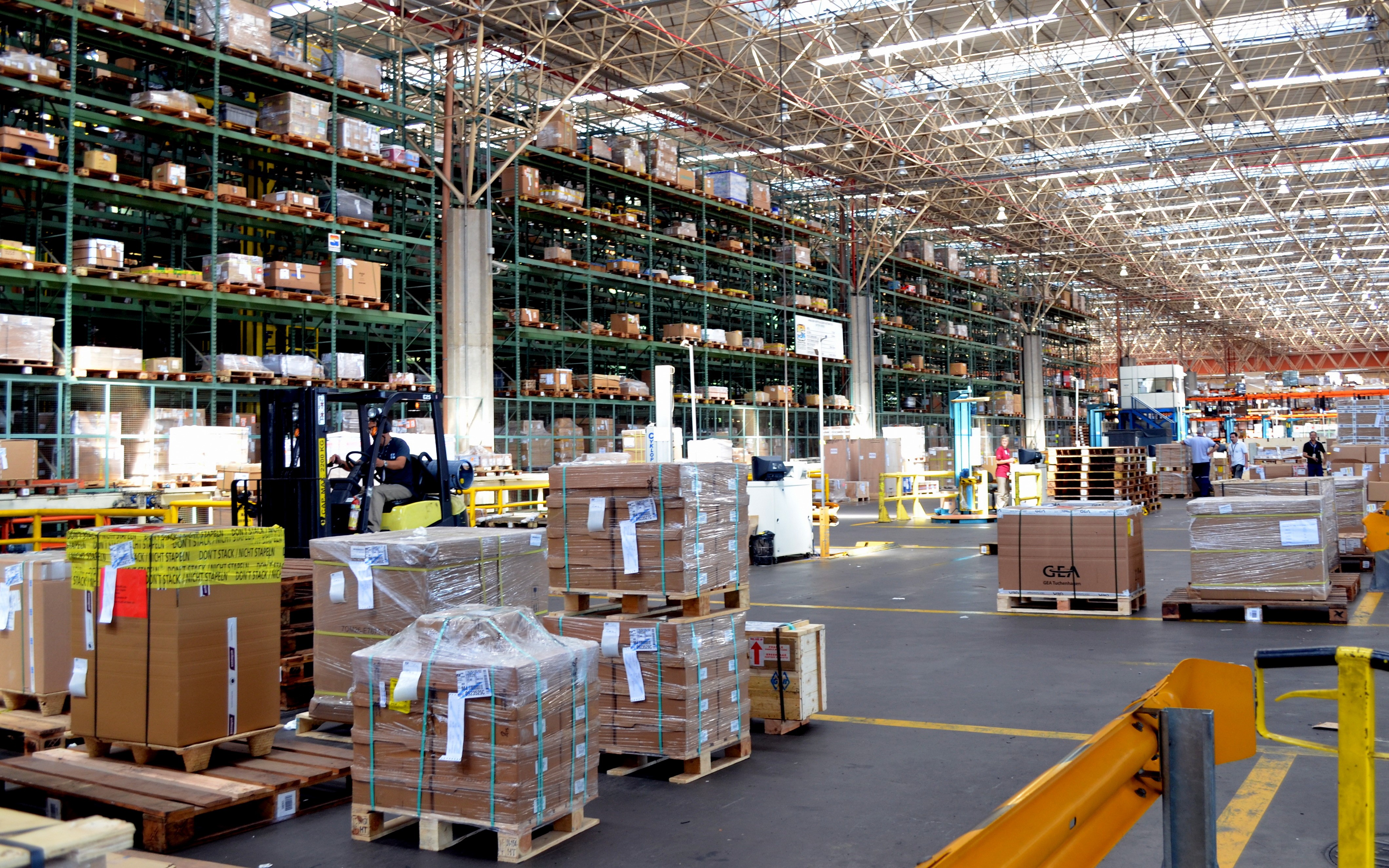 Empresas da RMC enfrentam incerteza com proposta de tarifas dos EUA