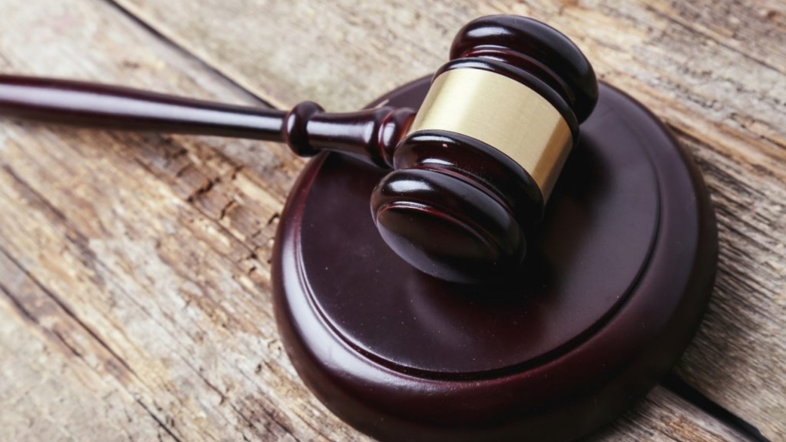 Justiça do Ceará condena mulher e amante a 40 anos por tentativa de homicídio do marido
