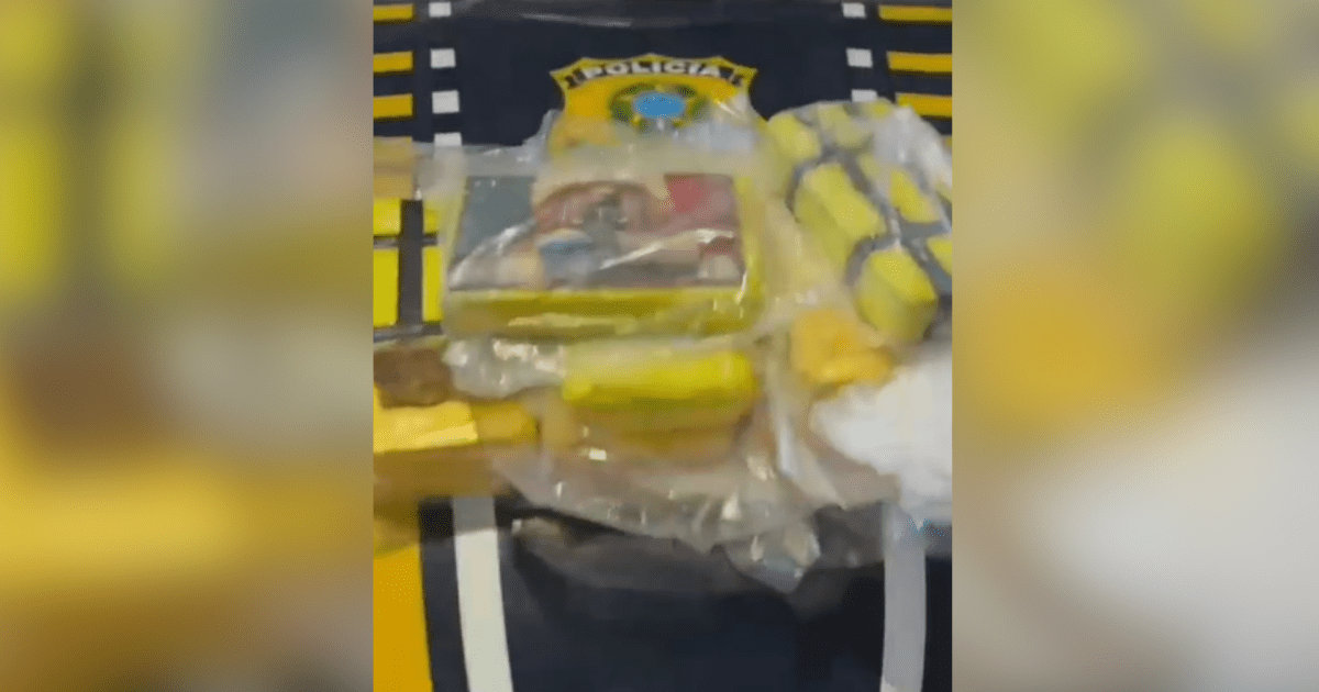 Casal é preso com 12,8 kg de crack escondidos em carro em Pernambuco