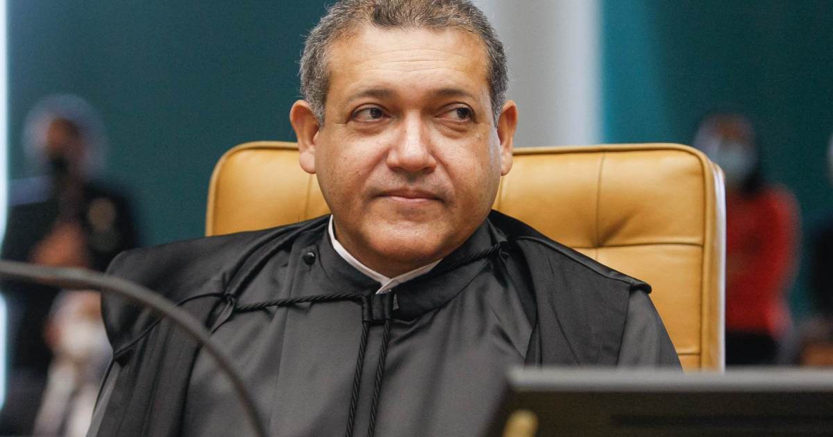 TSE suspende pesquisa AtlasIntel em meio a disputa eleitoral pelo Planalto