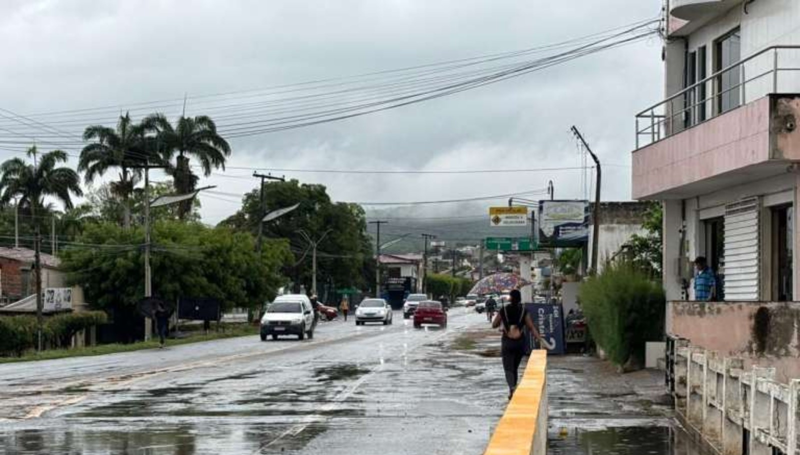 Inmet alerta 150 cidades do Ceará para chuvas intensas