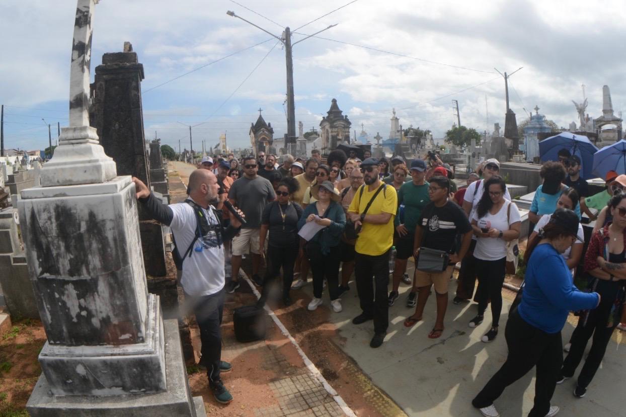 Cemitério do Alecrim sediará primeira visita guiada noturna gratuita nesta sexta-feira