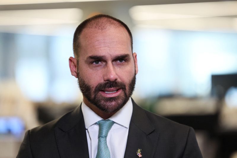 Chapa do PL ao Senado pode ser barrada se Eduardo Bolsonaro for suplente