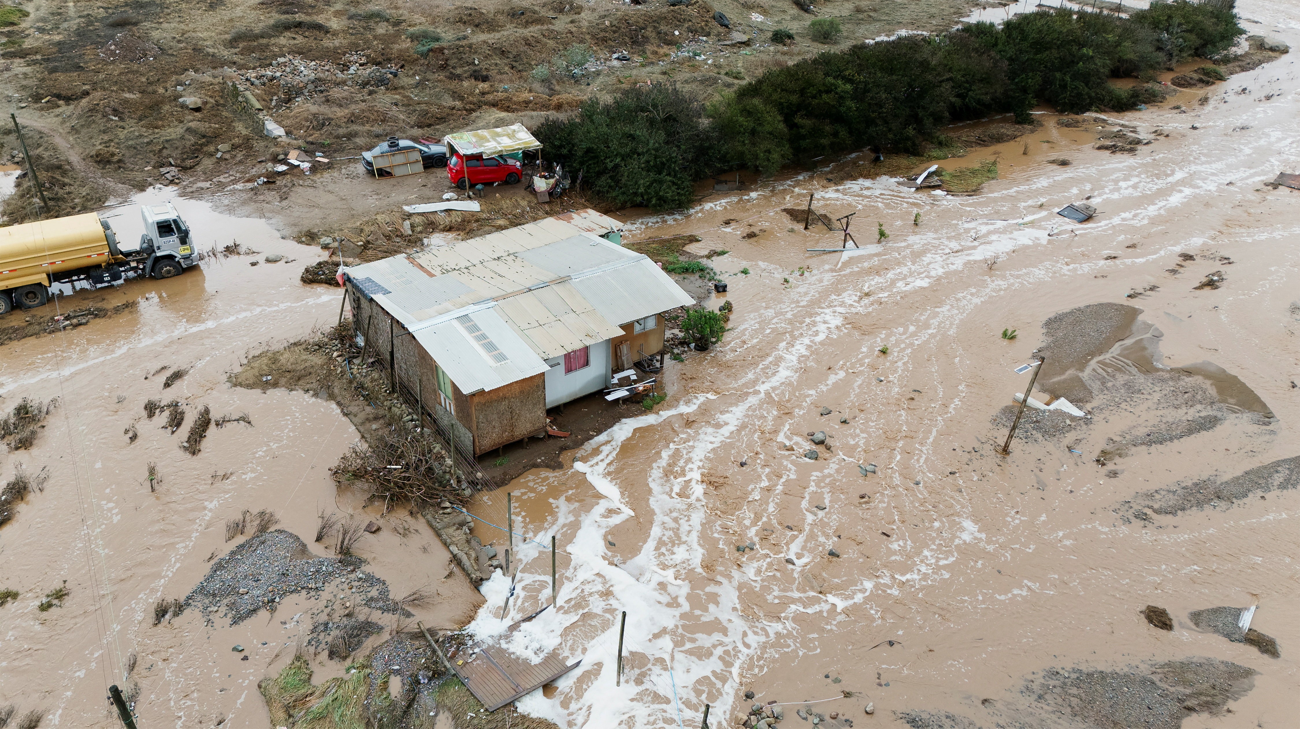 Chile decreta estado de catástrofe após temporal deixar dez mortos