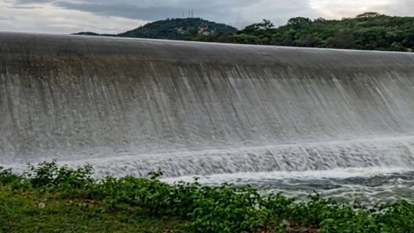 Chuvas elevam o nível de 30 reservatórios e fazem três açudes sangrarem no Rio Grande do Norte