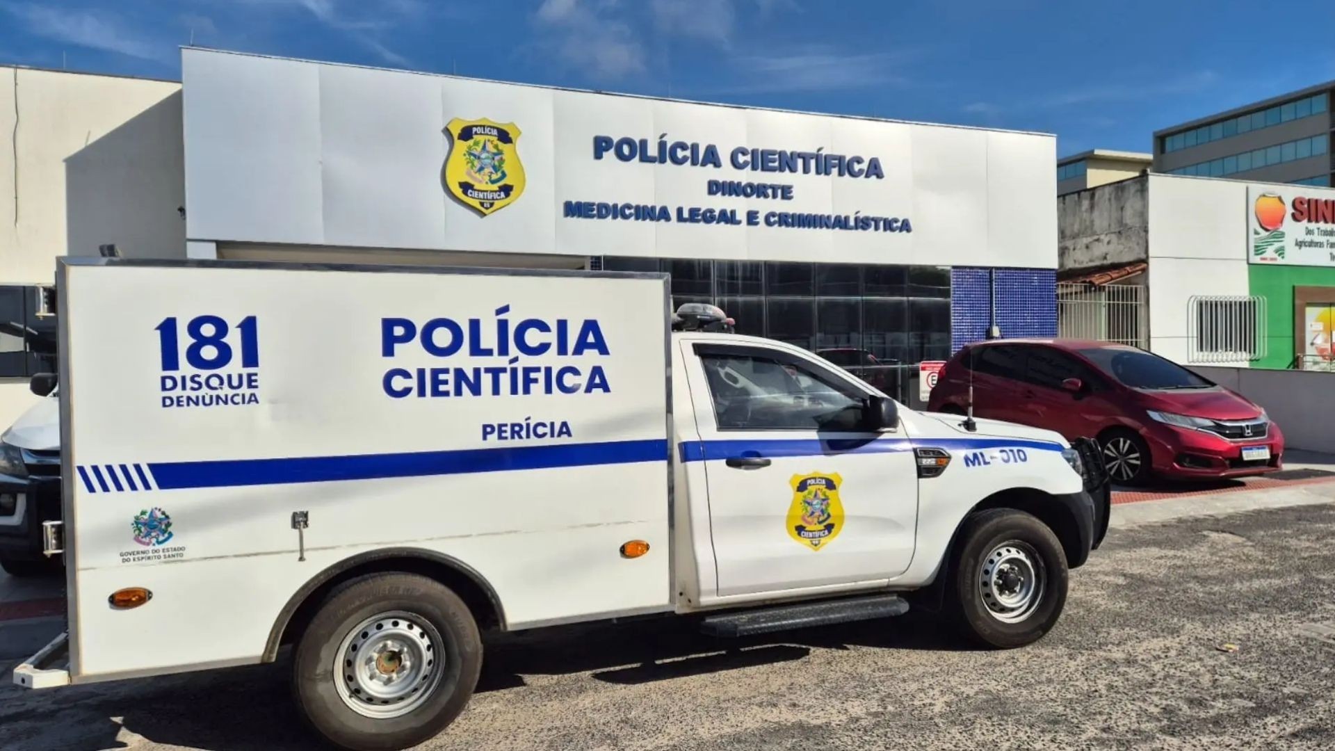 Ciclista morre atropelado por caminhão após cair em quebra-molas no ES