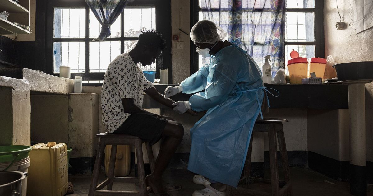 Cidadão dos EUA na RD Congo contrai ebola e acende alerta sanitário