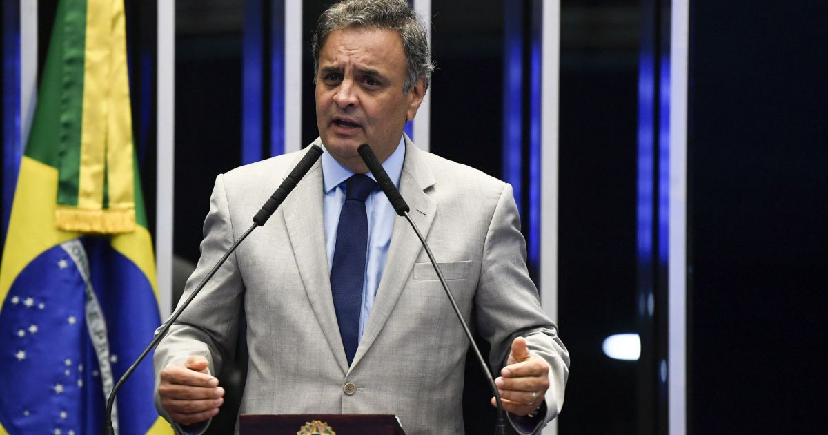Ciro Gomes e Tasso Jereissati apoiam pré-candidatura de Aécio Neves à Presidência