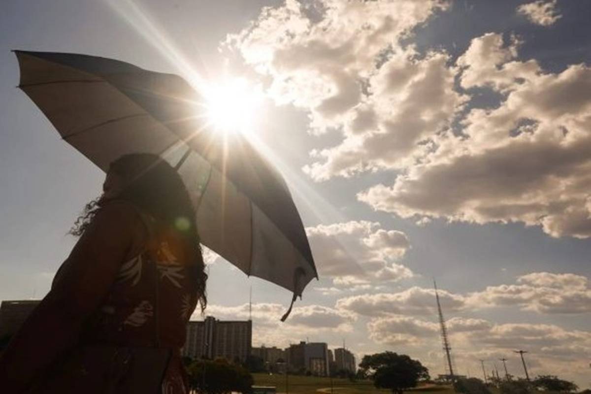 Clima coloca Brasil em alerta com chuvas e frio extremo