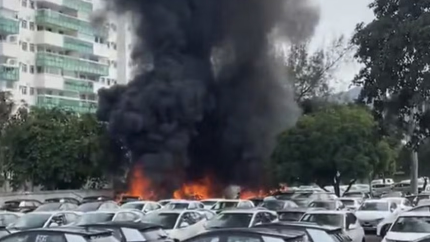 Colisão de helicópteros no ar deixa 6 mortos no Rio