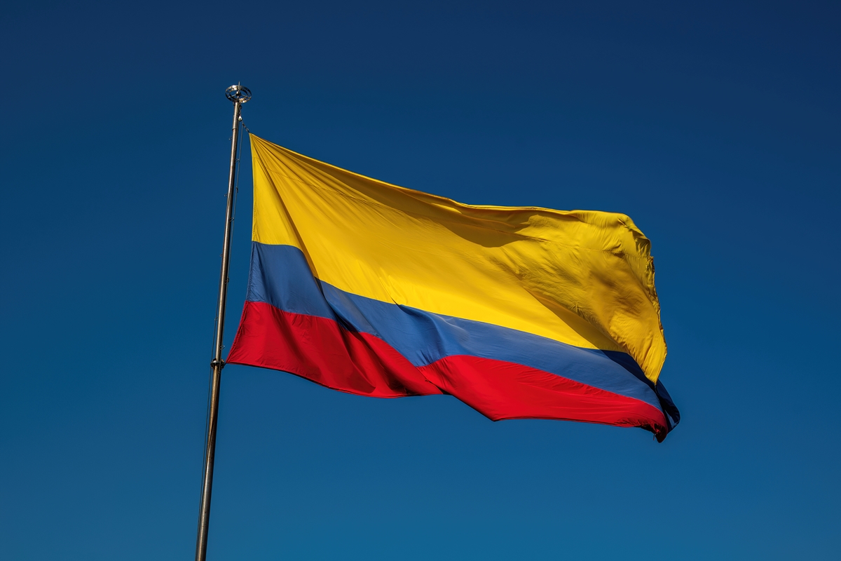 Colômbia acusa Equador de interferência na eleição presidencial após fim de tarifas
