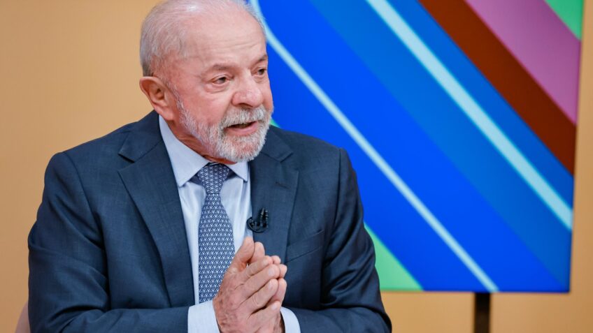 Lula convoca primeira reunião ministerial com nova equipe após decisão dos EUA sobre PCC e Comando Vermelho