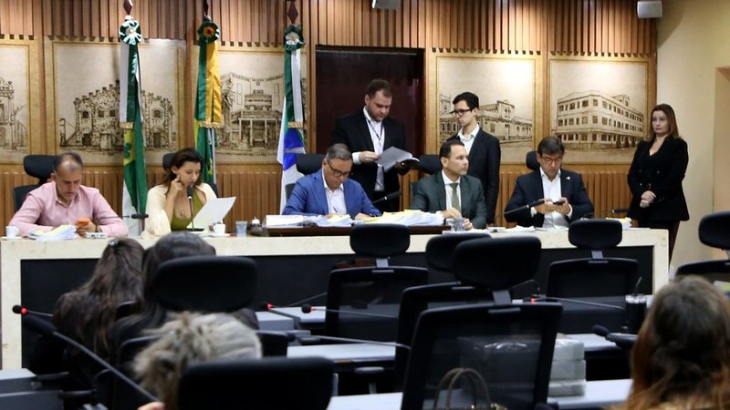Comissão de Justiça da Câmara de Natal aprova projetos sobre telemedicina, combate à violência e cultura