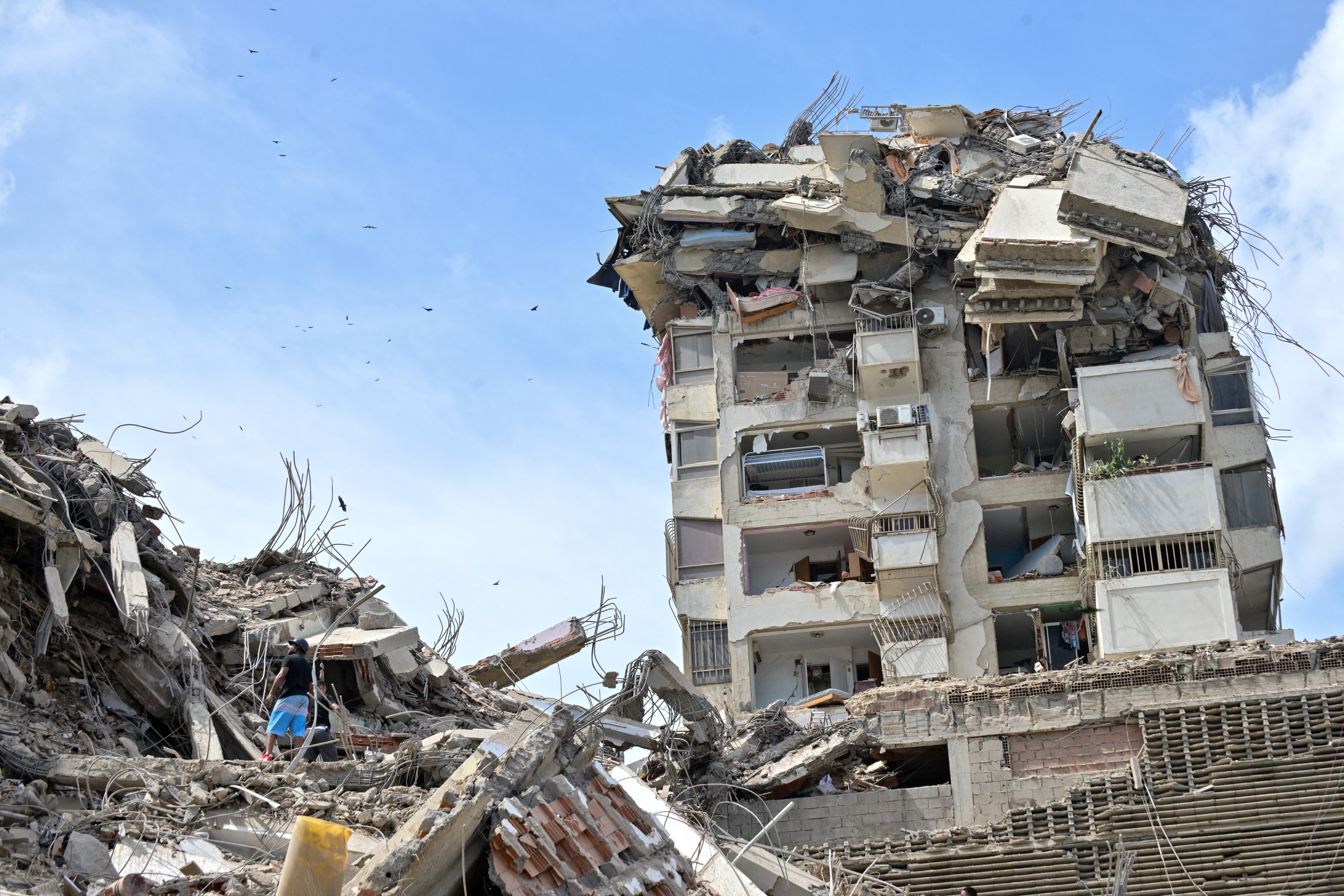 Celulares emitiram alertas de terremotos na Venezuela antes de abalos, ajudando a proteger a população