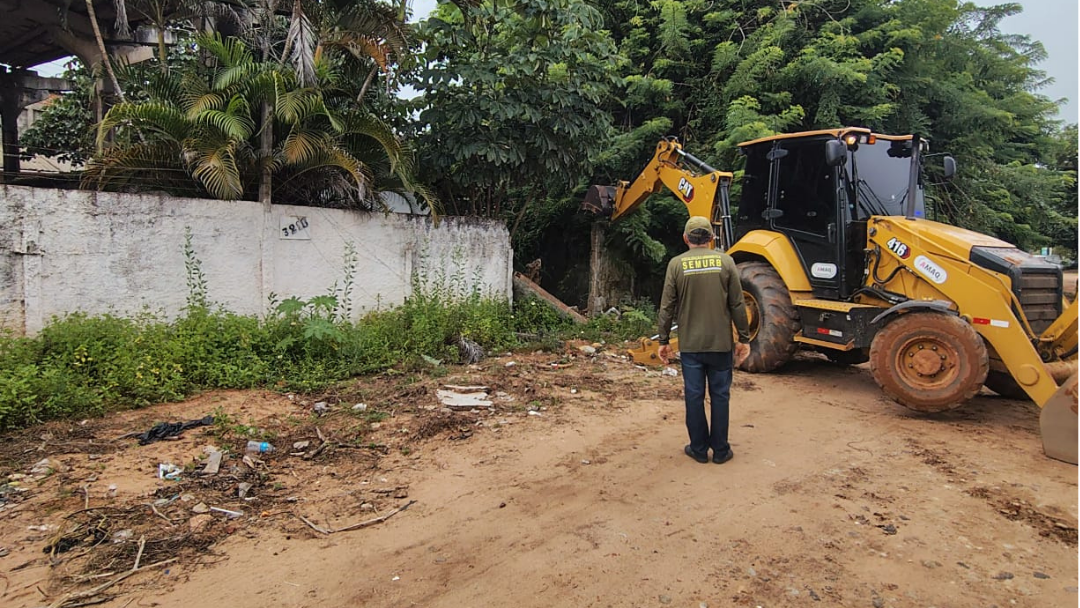 Natal retira construções irregulares em Pitimbu e Ponta Negra