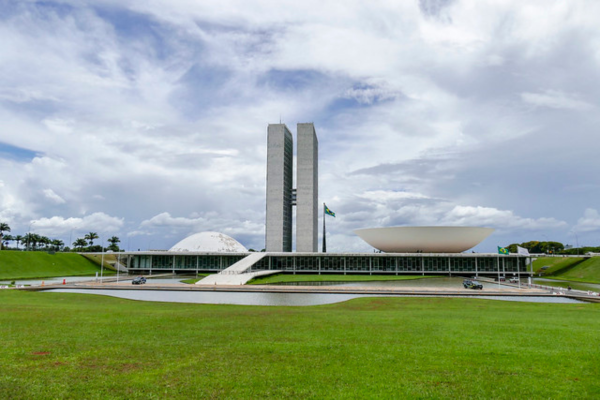 Eleitores potiguares encaram outubro com cenário político imprevisível para o Senado
