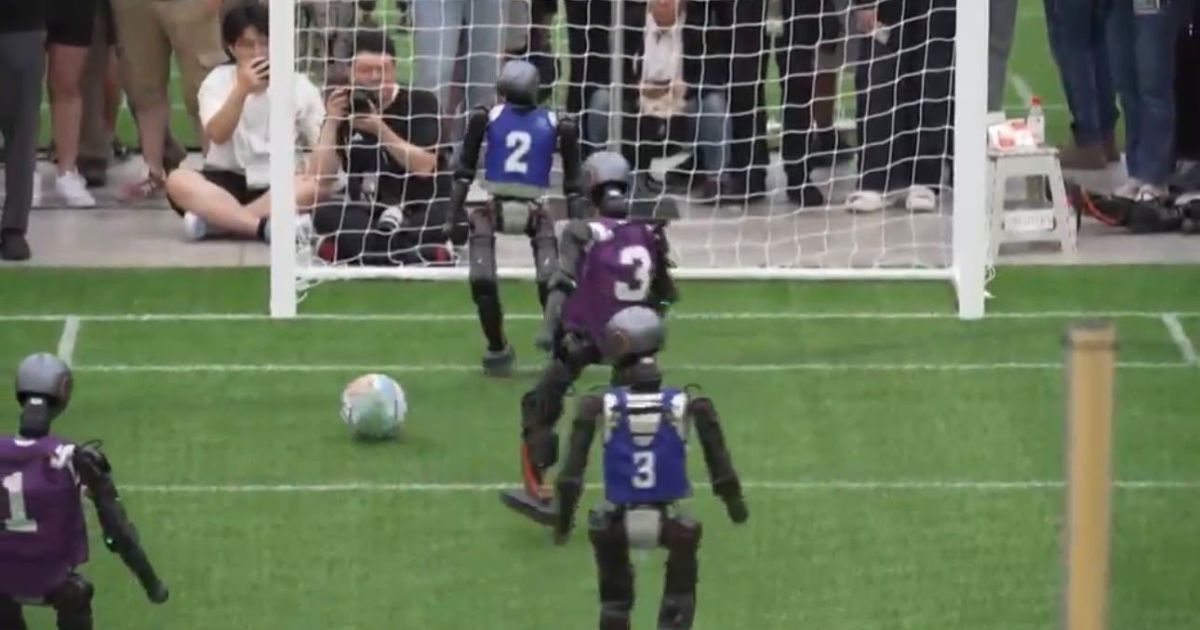 Universidade Tsinghua vence a RoboCup 2026 com robôs humanoides