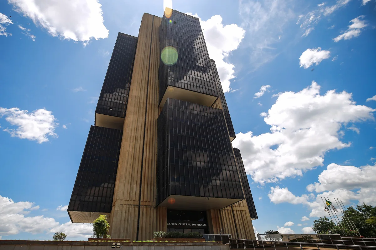 Copom se divide: mercado aposta em manutenção ou corte da taxa Selic