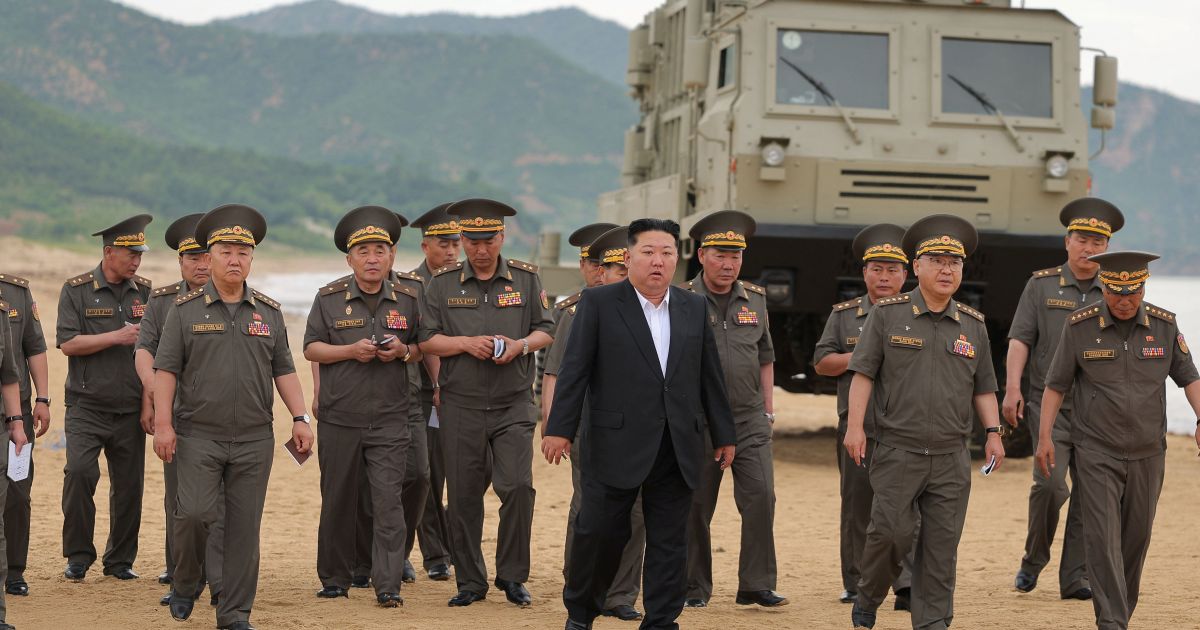 Coreia do Norte amplia arsenal nuclear e moderniza estruturas militares
