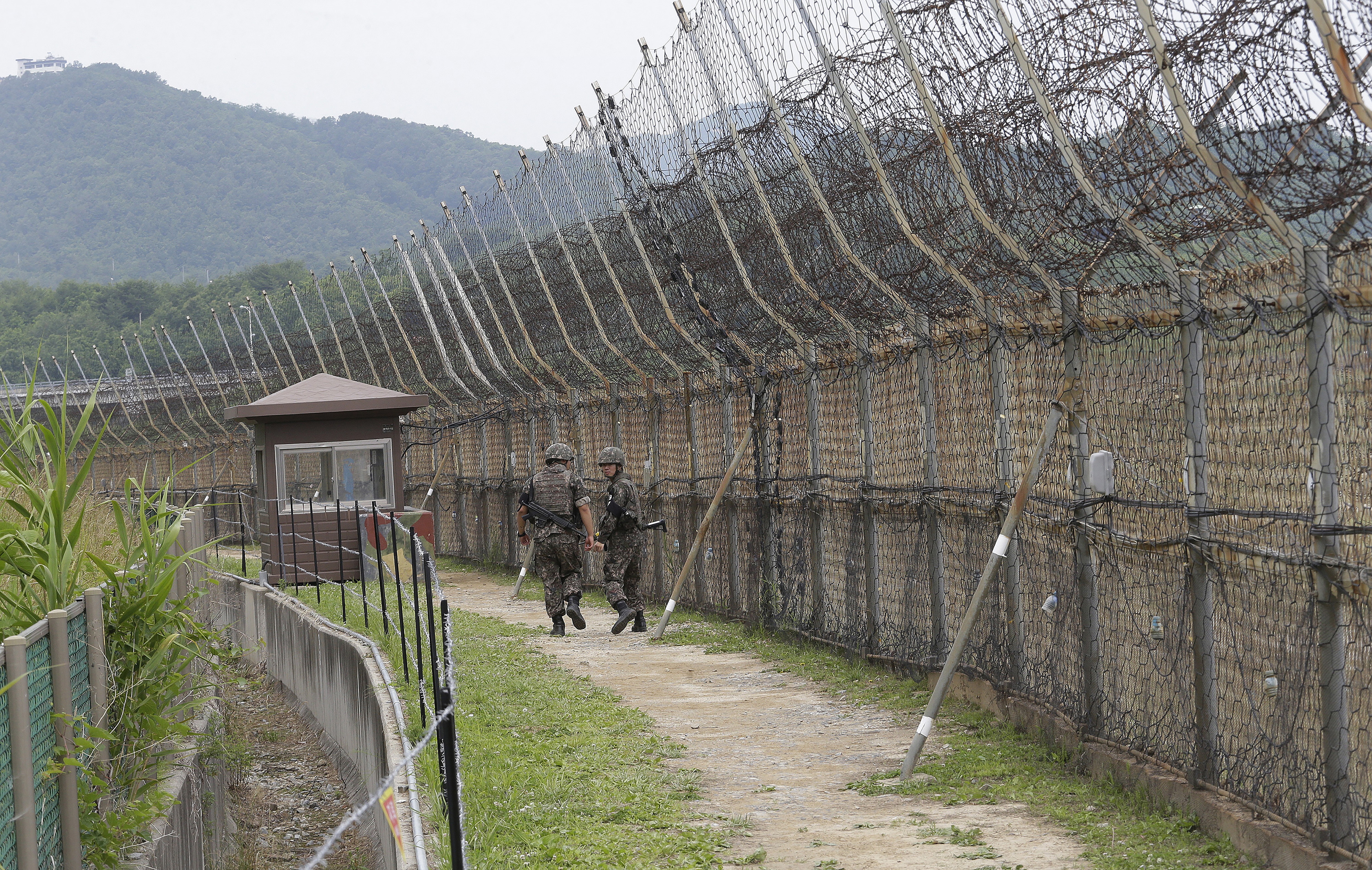 Exército da Coreia do Sul realiza disparos de advertência após incursão de tropas na fronteira