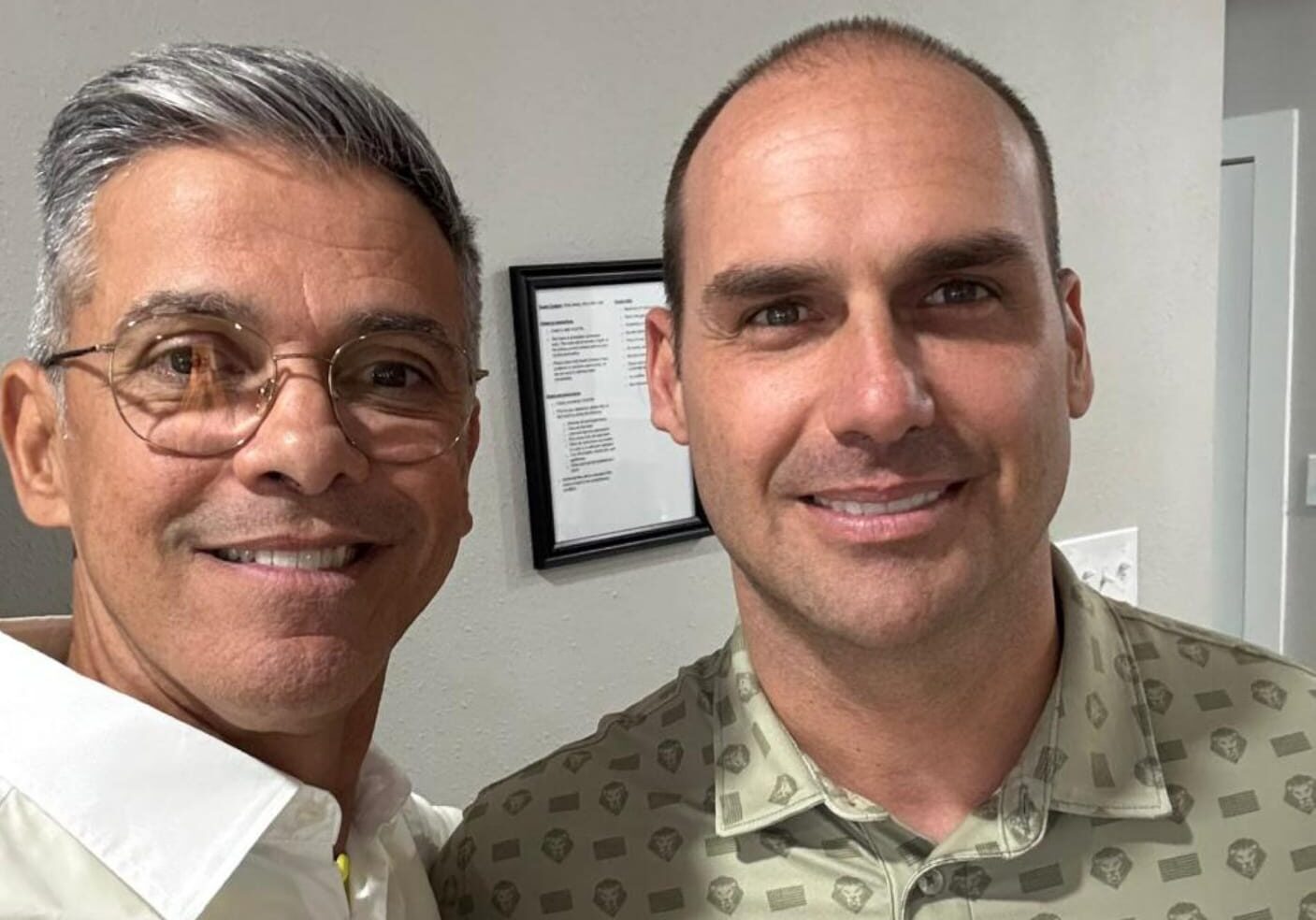 Coronel Azevedo e Eduardo Bolsonaro se reúnem no Texas para discutir pautas da direita