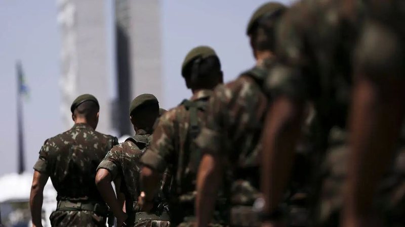 Exército suspende operações de fronteira após cortes bilionários no orçamento da Defesa
