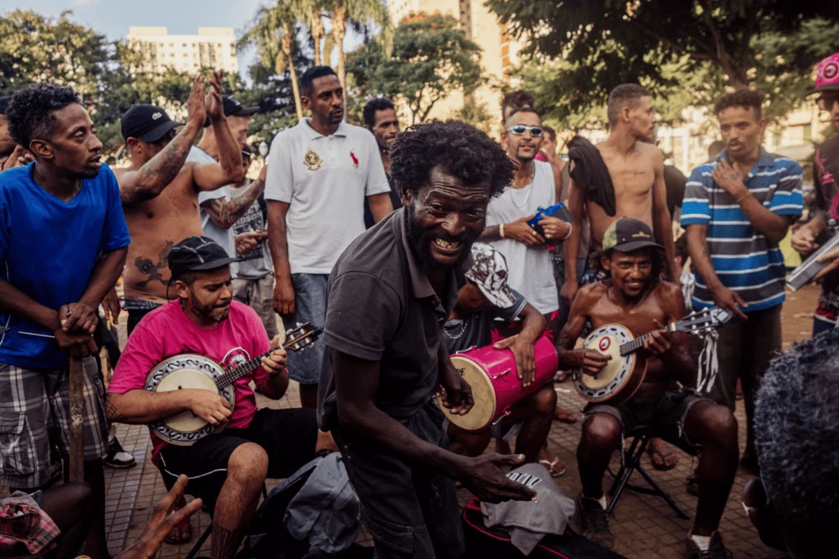 Arte como ponte: coletivos resgatam dignidade na Cracolândia