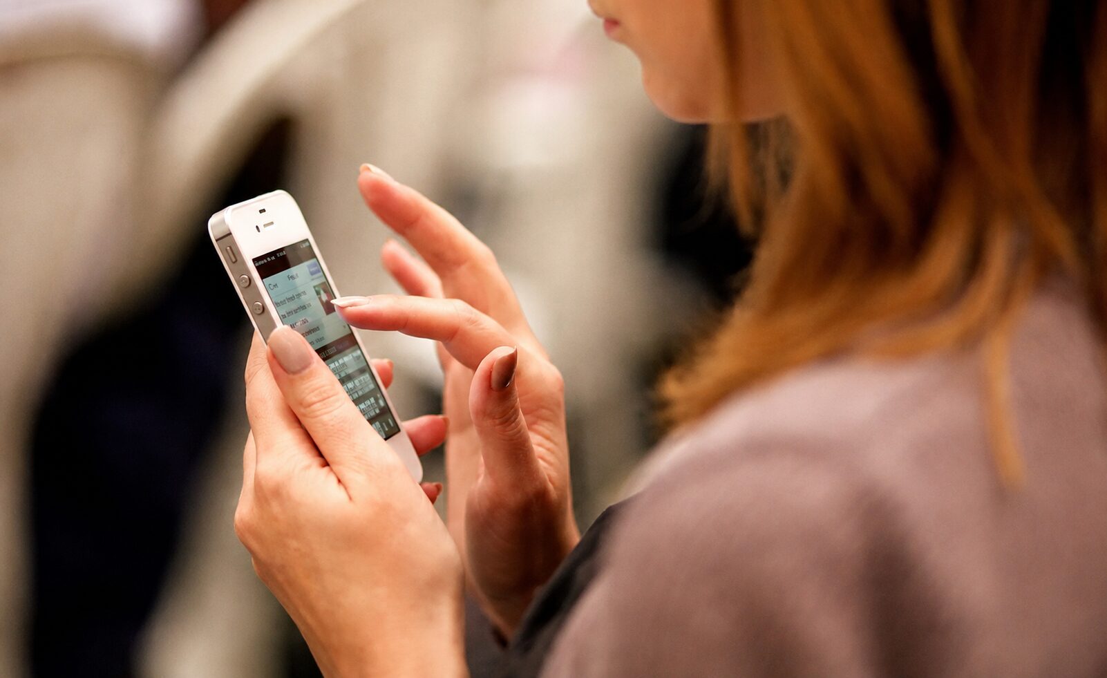 Comissão do Senado aprova projeto que tipifica criação de perfis falsos na internet como crime