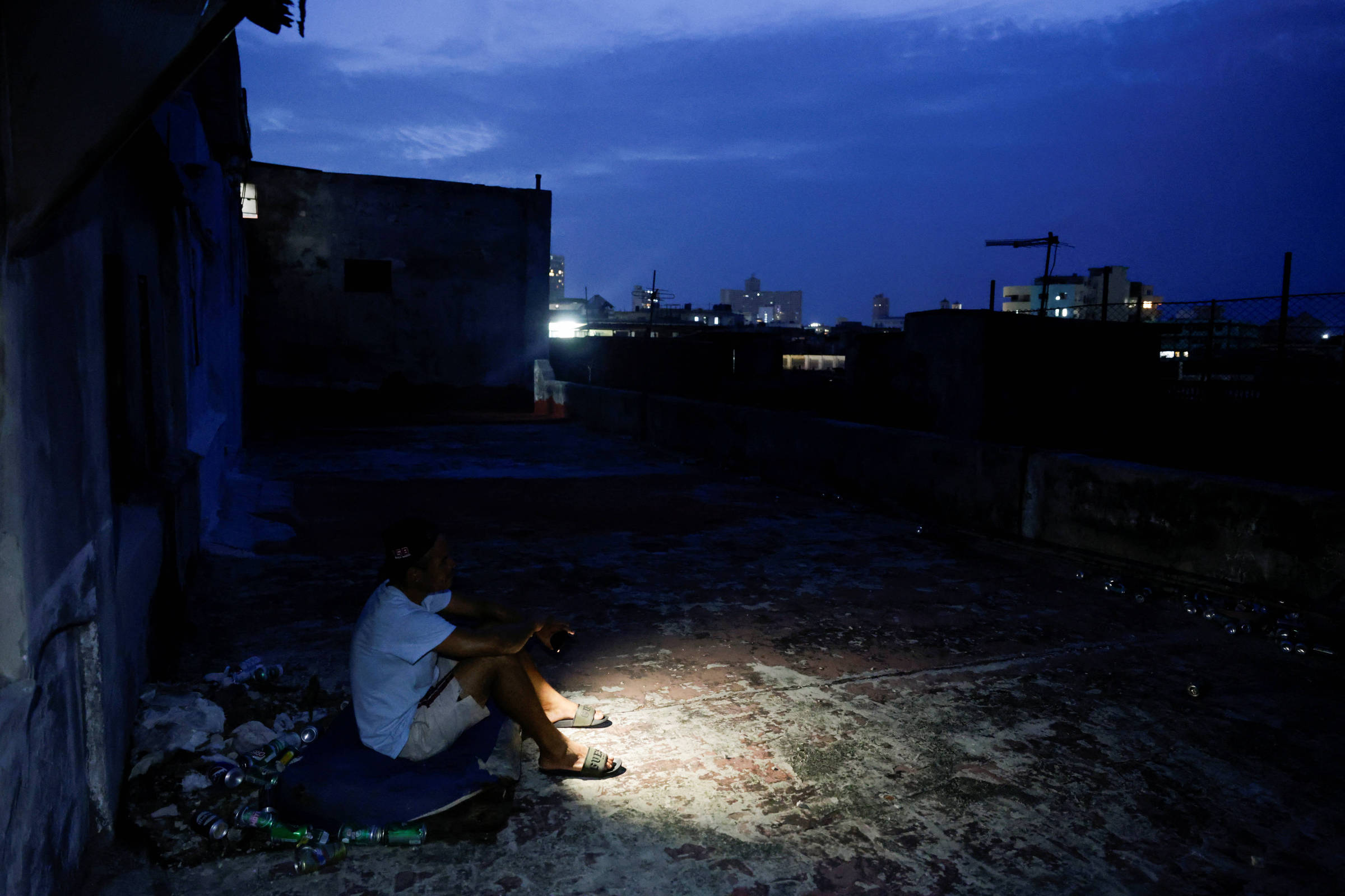 Sistema Elétrico de Cuba entra em colapso total após nova falha nacional