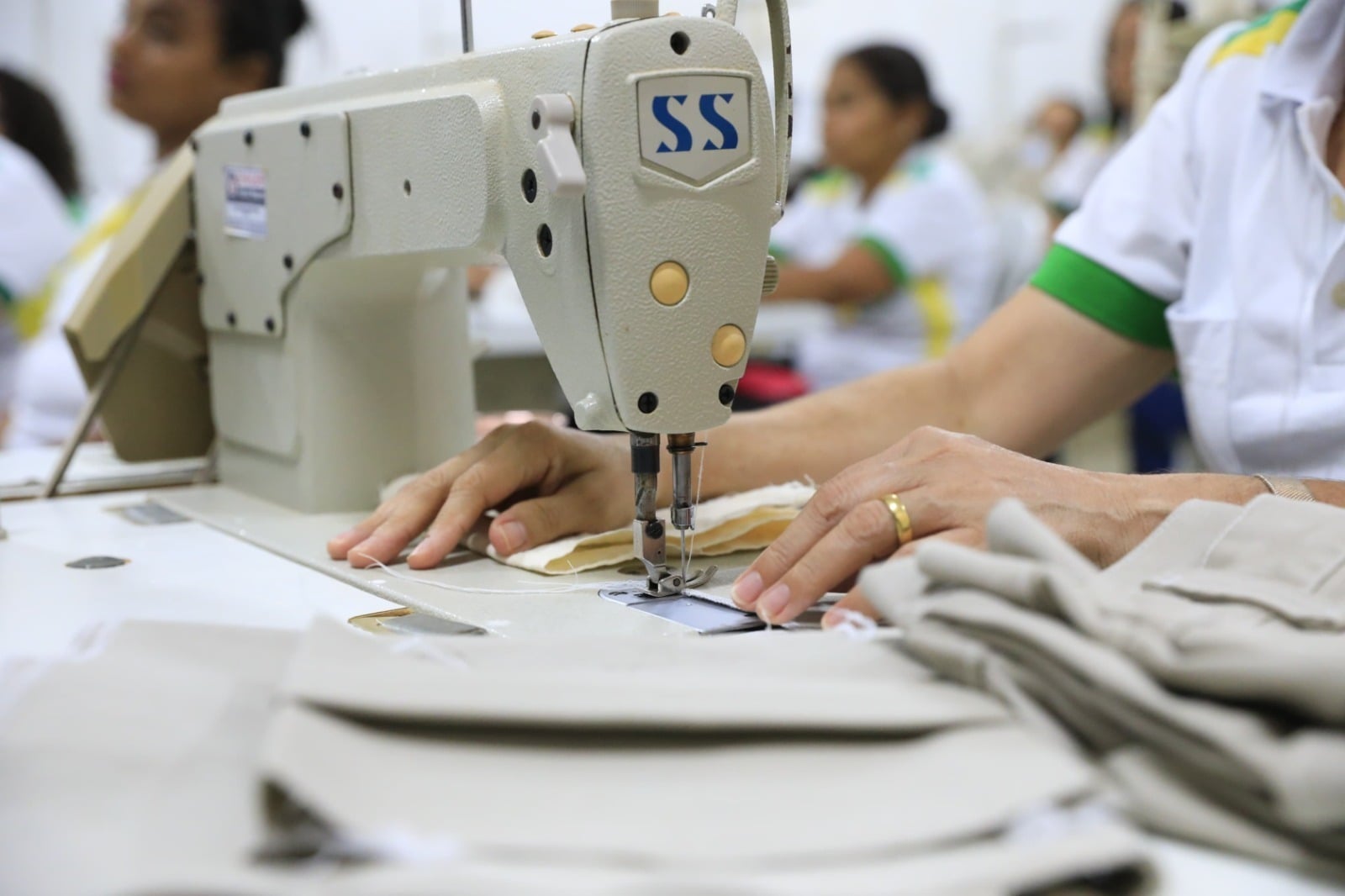 Senai-RN e parceiros abrem 80 vagas em curso de costura com EJA
