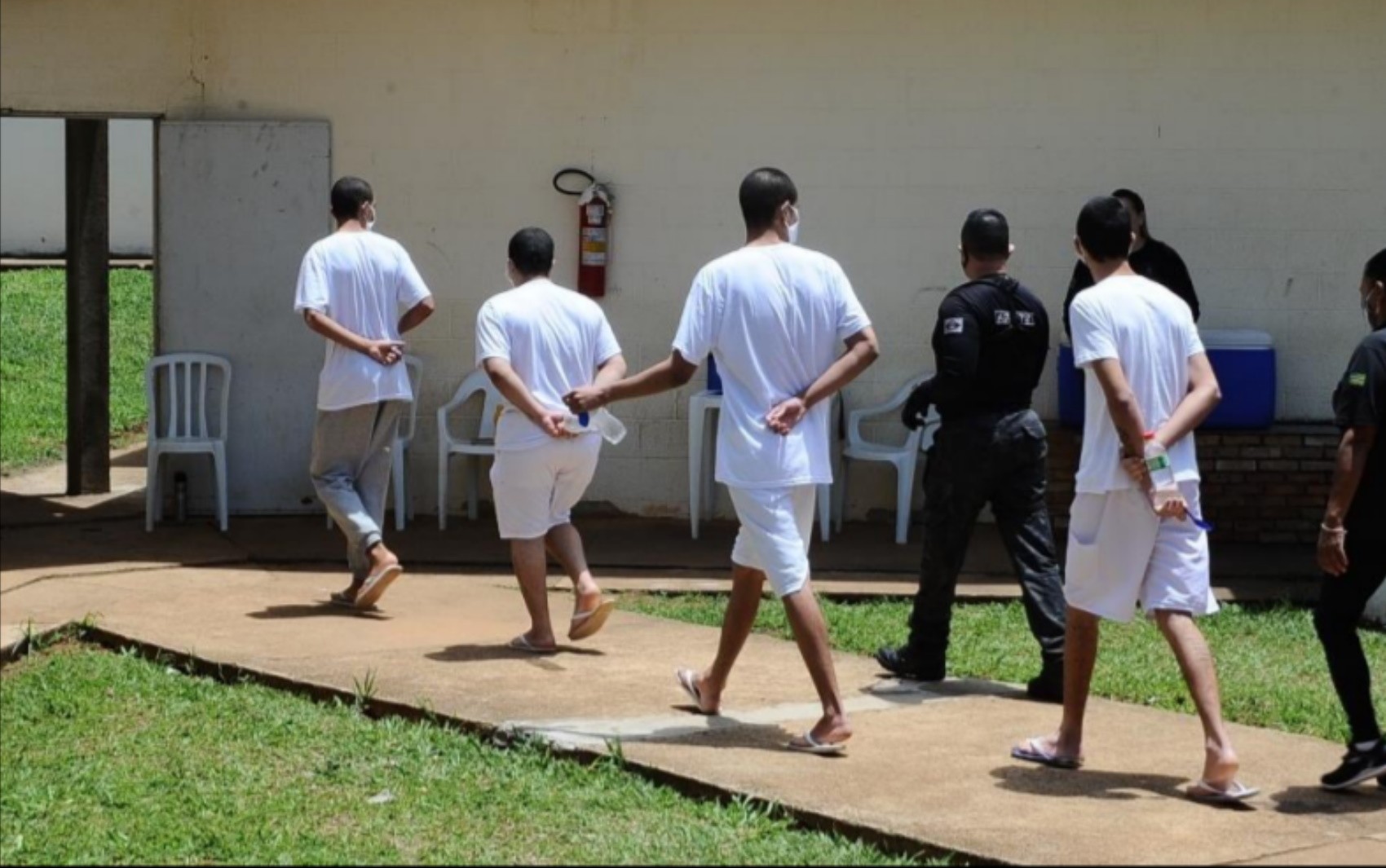 70% dos brasileiros defendem que menores infratores sejam punidos como adultos, aponta Datafolha