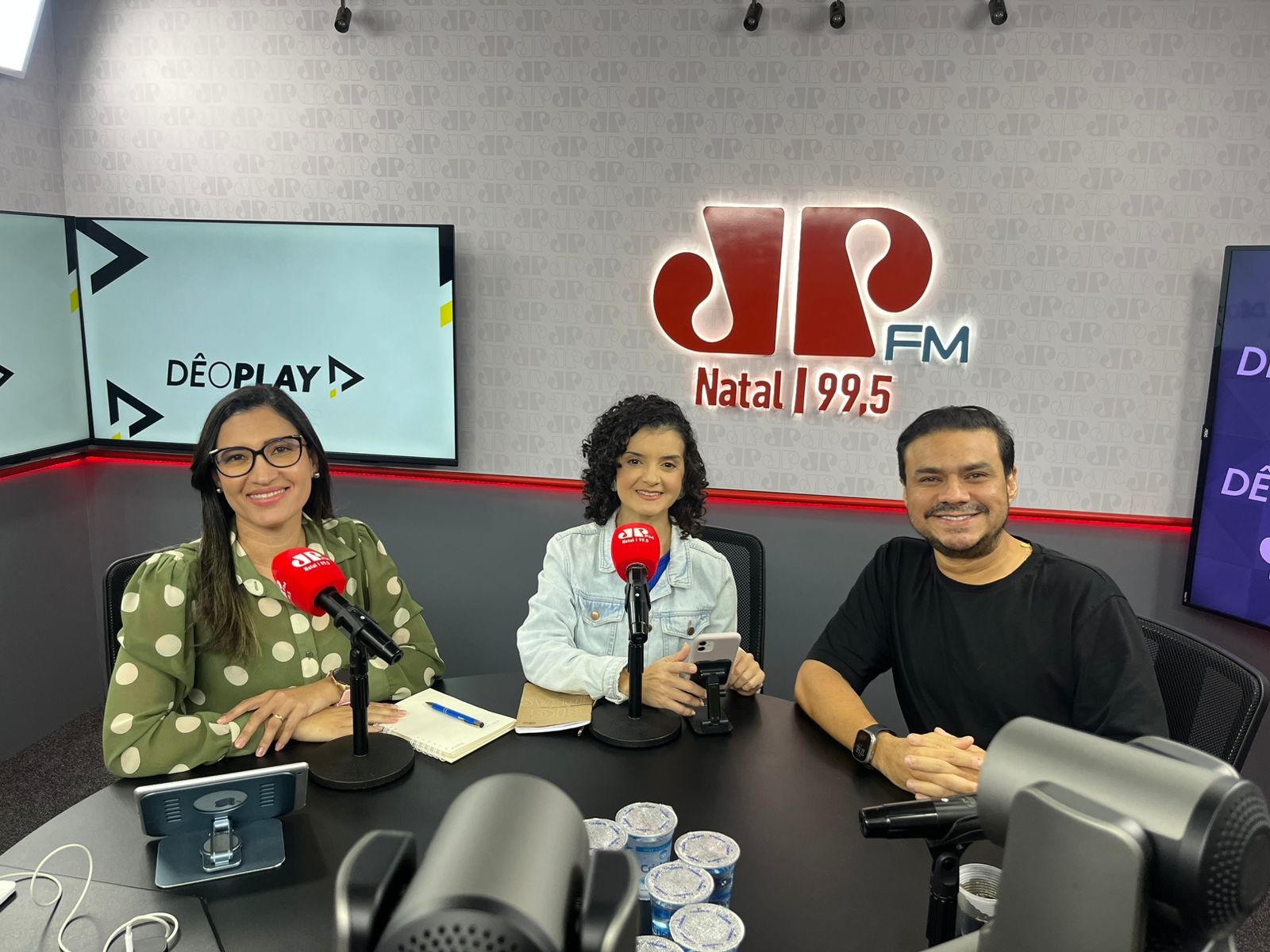 Walter Alves alerta sobre 'bomba' fiscal e agenda de pré-candidatos domina programa Dê o Play