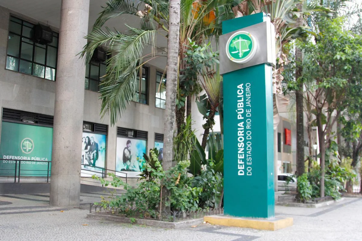 Defensoria Pública do Rio paga remunerações que superam o teto constitucional