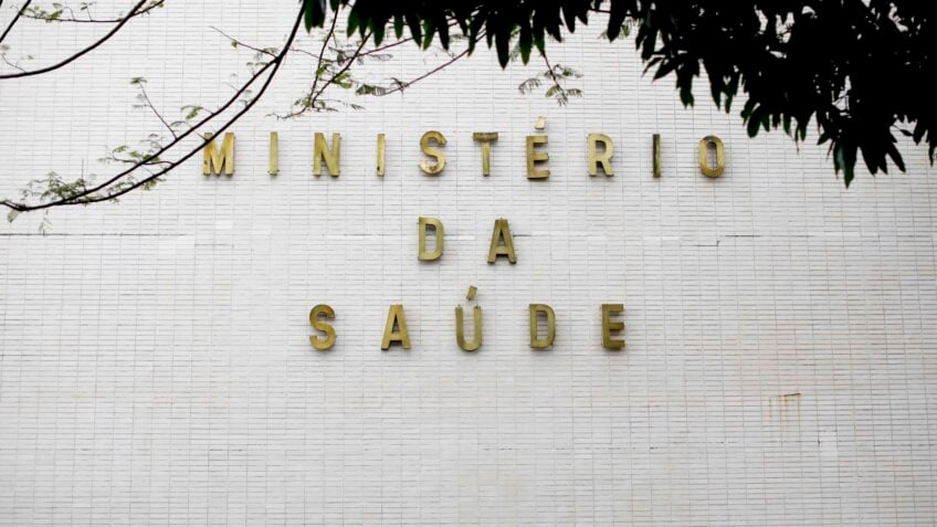 Denúncias de violência contra crianças e adolescentes disparam 125% em cinco anos
