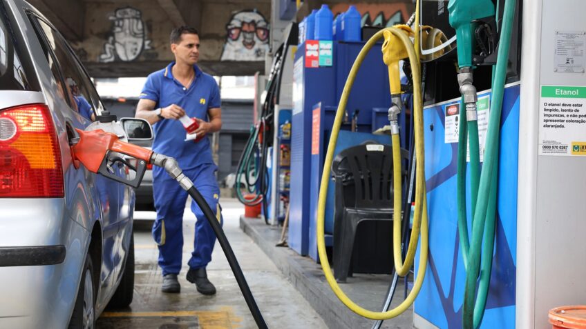 Governo adia por mais de 60 dias pagamento de subvenção ao diesel, gerando insegurança no setor