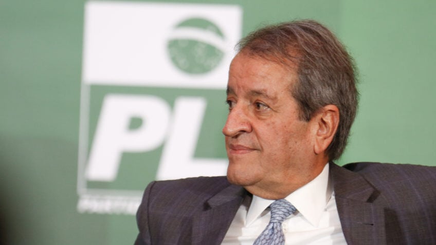 Valdemar Costa Neto discute competitividade brasileira em evento em 8 de julho